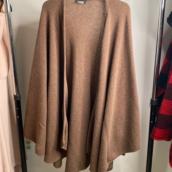 Holt Renfrew Vintage Brown Blanket Cape - Picture 1 of 5